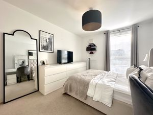 Bedroom - click for photo gallery